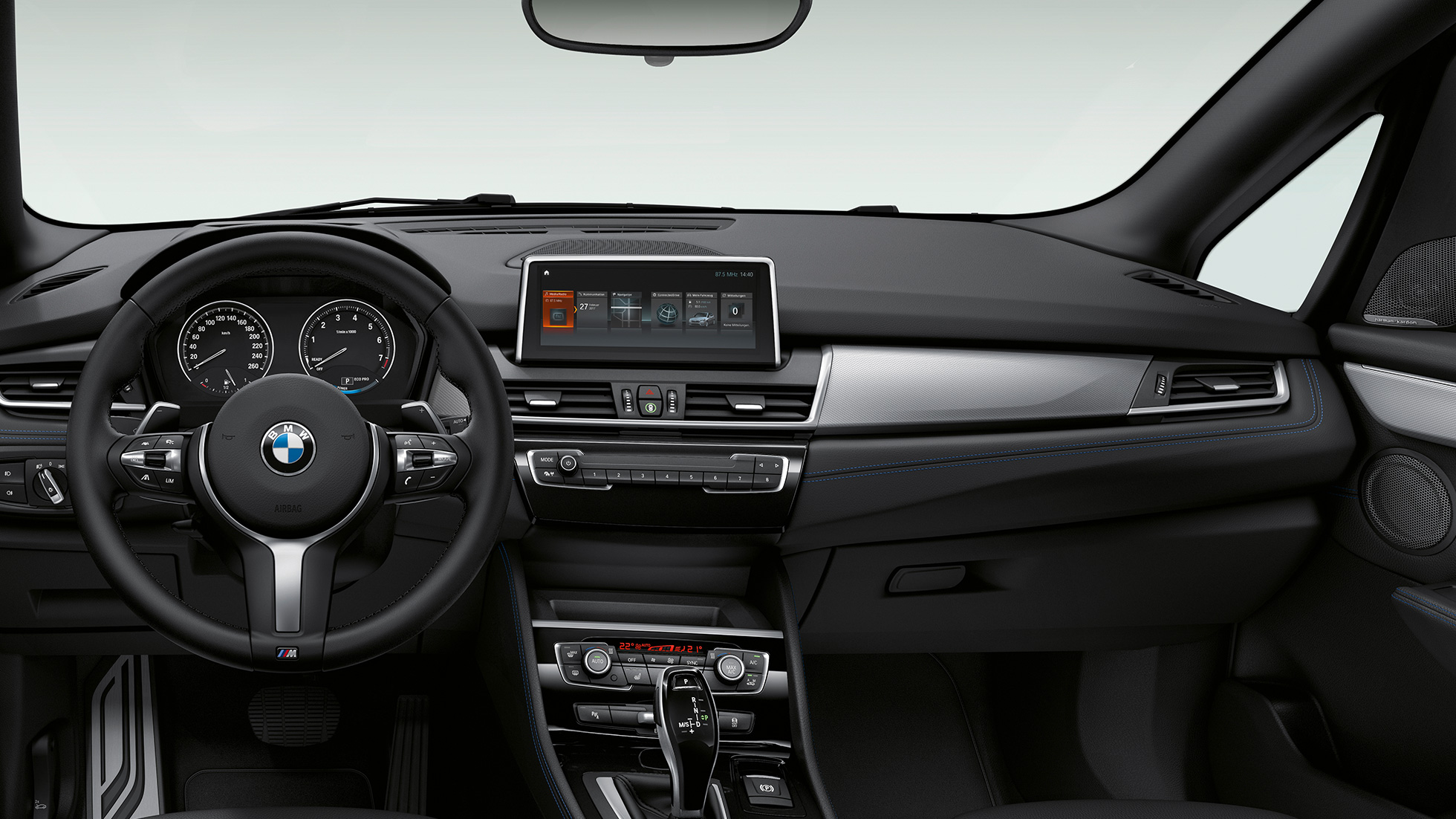 Cockpit della BMW Serie 2 Active Tourer Versione M Sport F45 Cockpit BMW Serie 2 Active Tourer 220d xDrive Versione M Sport F45 2018 abitacolo