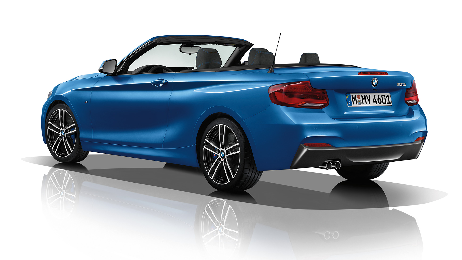 BMW Serie 2 Cabrio, modello M Sport, ripresa posteriore a tre quarti BMW Serie 2 Cabrio, modello M Sport, ripresa posteriore a tre quarti