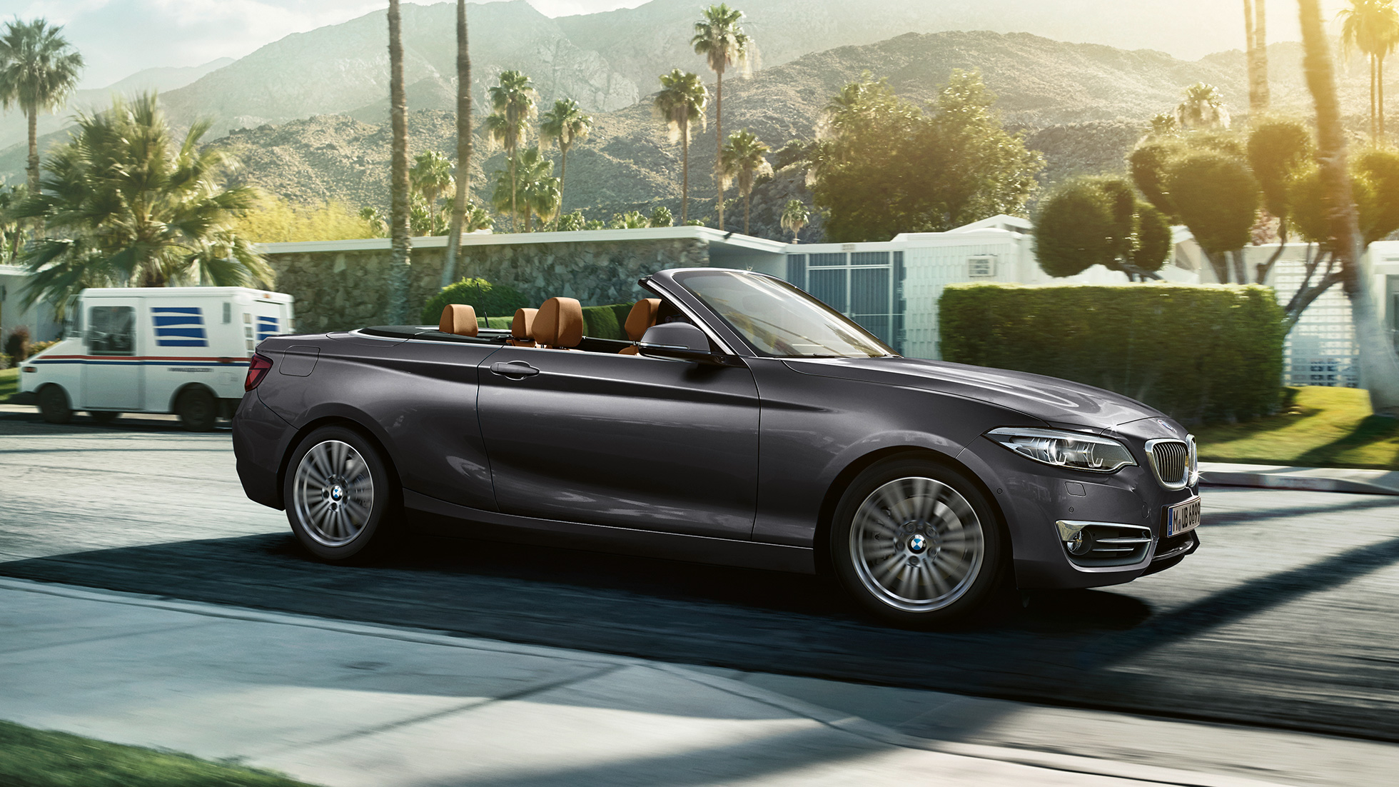 BMW Serie 2 Cabrio, ripresa laterale in movimento BMW Serie 2 Cabrio, ripresa laterale in movimento