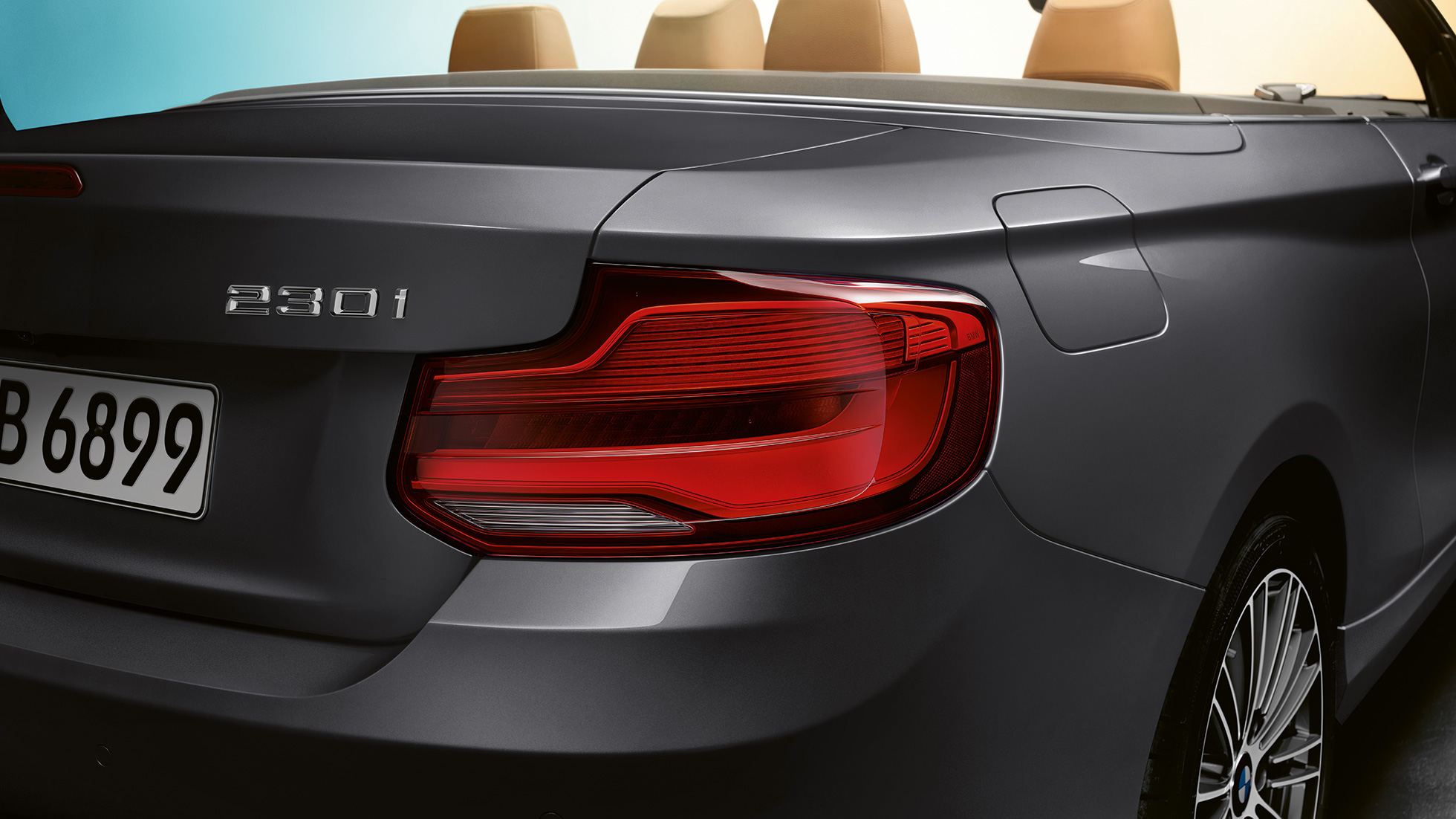 BMW Serie 2 Cabrio, denominazione modello sul posteriore BMW Serie 2 Cabrio, denominazione modello sul posteriore