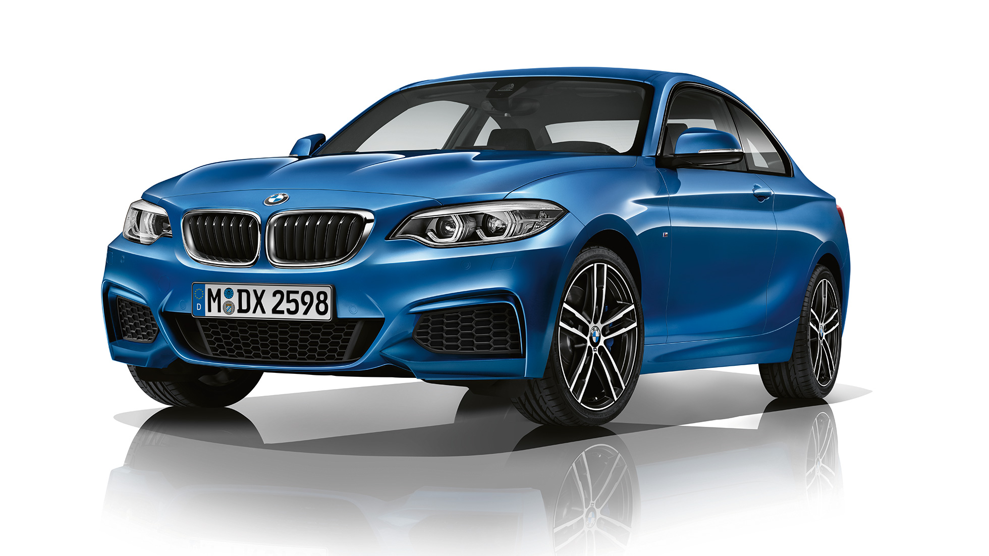BMW Serie 2 Coupé, versione M Sport, ripresa frontale a tre quarti F22 BMW Serie 2 Coupé, versione M Sport, ripresa frontale a tre quarti F22
