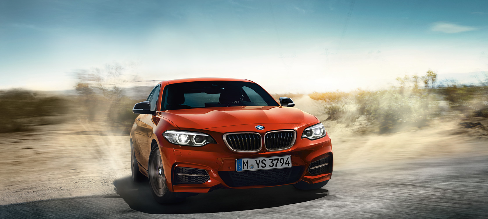 BMW Serie 2 Coupé, ripresa dinamica in movimento F22 BMW Serie 2 Coupé, ripresa dinamica in movimento F22