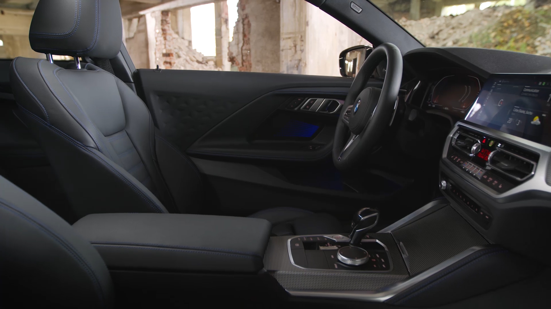 BMW Serie 2 Coupé G42 2021 Design degli interni in un video BMW Serie 2 Coupé G42 2021 Design degli interni in un video