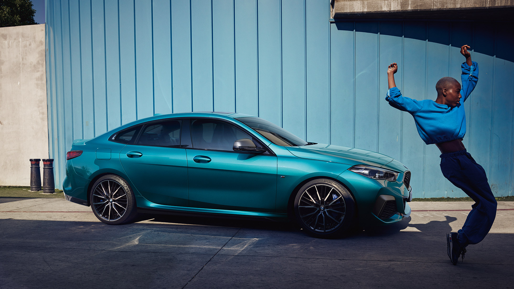 Silhouette da coupé della BMW Serie 2 Gran Coupé F44 Silhouette da coupé della BMW Serie 2 Gran Coupé Snapper Rocks Blue metallizzato F44 2020, vista laterale