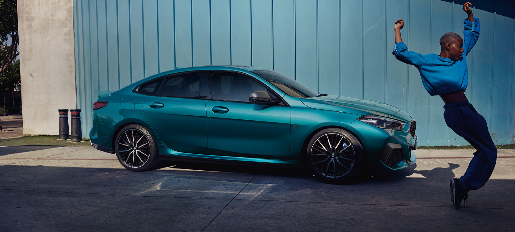 Offerte e servizi per la BMW Serie 2 Gran Coupé F44 Offerte e servizi per la BMW Serie 2 Gran Coupé in Snapper Rocks Blue metallizzato F44, vista laterale