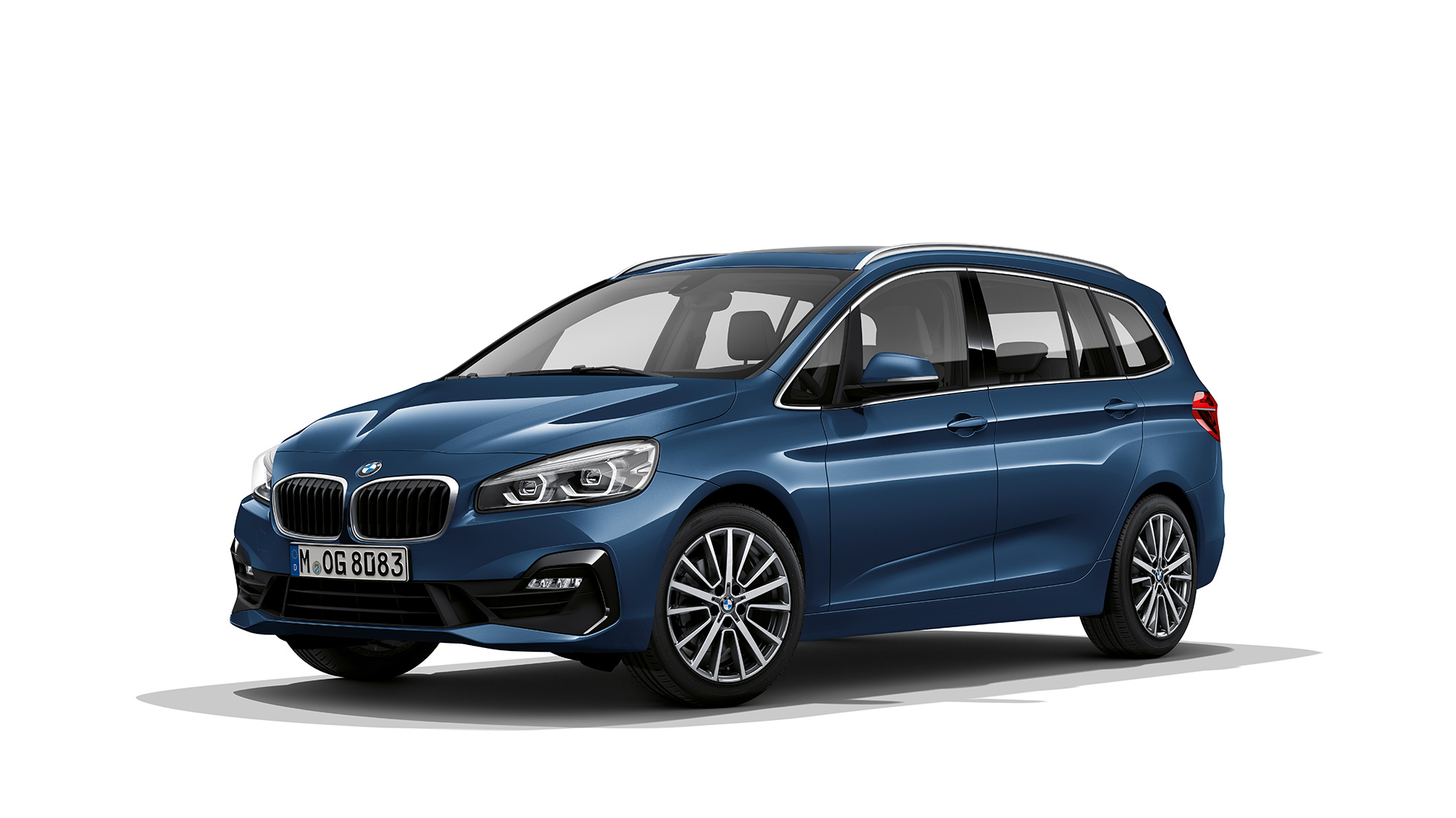 Vista anteriore a tre quarti della BMW Serie 2 Gran Tourer Versione Advantage BMW Serie 2 Gran Tourer 218i Versione Advantage F46 Facelift 2018 Phytonic Blue metallizzato vista anteriore a tre quarti