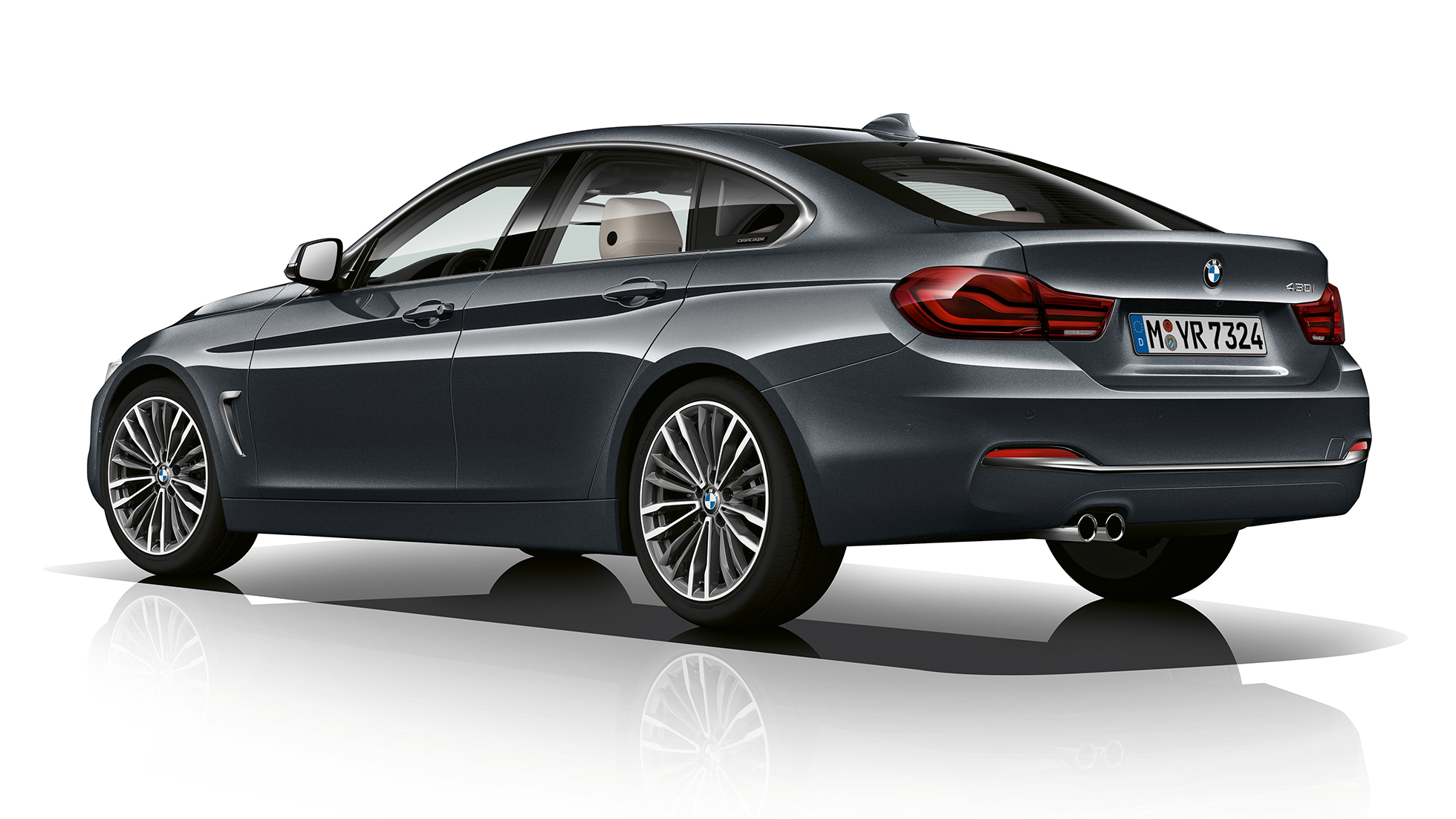 BMW Serie 4 Gran Coupé, Versione Luxury Line, ripresa posteriore a tre quarti BMW Serie 4 Gran Coupé, Versione Luxury Line, ripresa posteriore a tre quarti