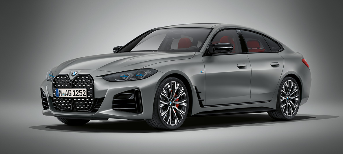 BMW Serie 4 Gran Coupé G26 2021 BMW Individual Frozen Pure Grey metallizzato BMW Serie 4 Gran Coupé G26 2021 BMW Individual Frozen Pure Grey metallizzato Vista anteriore a tre quarti