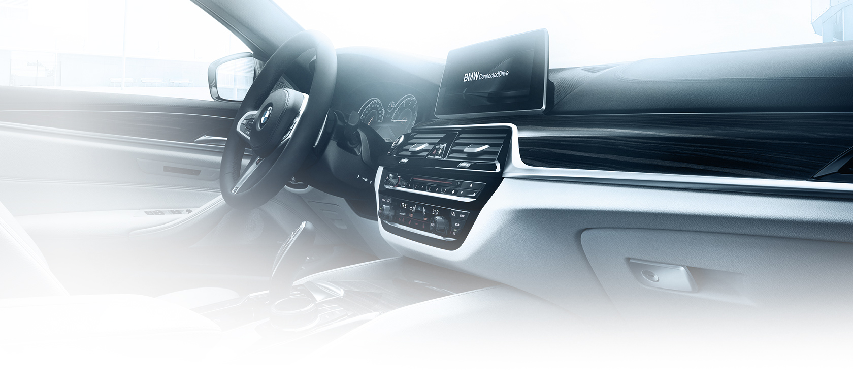 BMW Serie 5 Berlina: dettaglio interni e BMW connecteddrive BMW Serie 5 Berlina: dettaglio interni e BMW connecteddrive