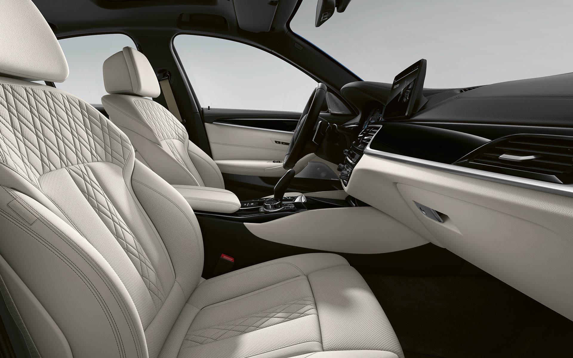 BMW Serie 5 Berlina G30 Facelift 2020 Rivestimenti interni in pelle Merino full BMW Individual | Smoke White BMW Serie 5 Berlina G30 Facelift 2020 Rivestimenti interni in pelle Merino full BMW Individual | Smoke White