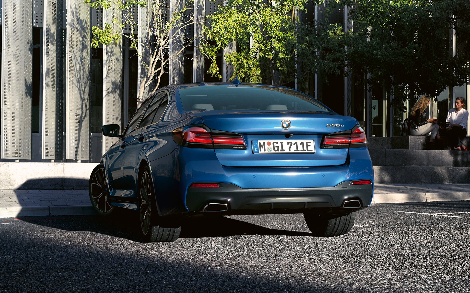 Gruppi ottici posteriori in 3D della BMW Serie 5 Berlina G30 Gruppi ottici posteriore in 3D della BMW Serie 5 Berlina G30 Facelift 2020 Phytonic Blue, primo piano posteriore