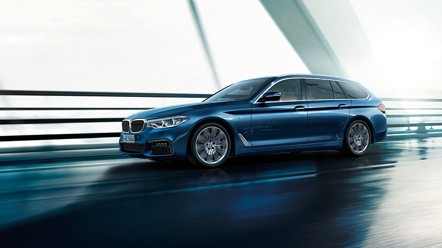 BMW Serie 5 Touring 530d xDrive Touring G31 Mediterranean Blue metallizzato vista laterale