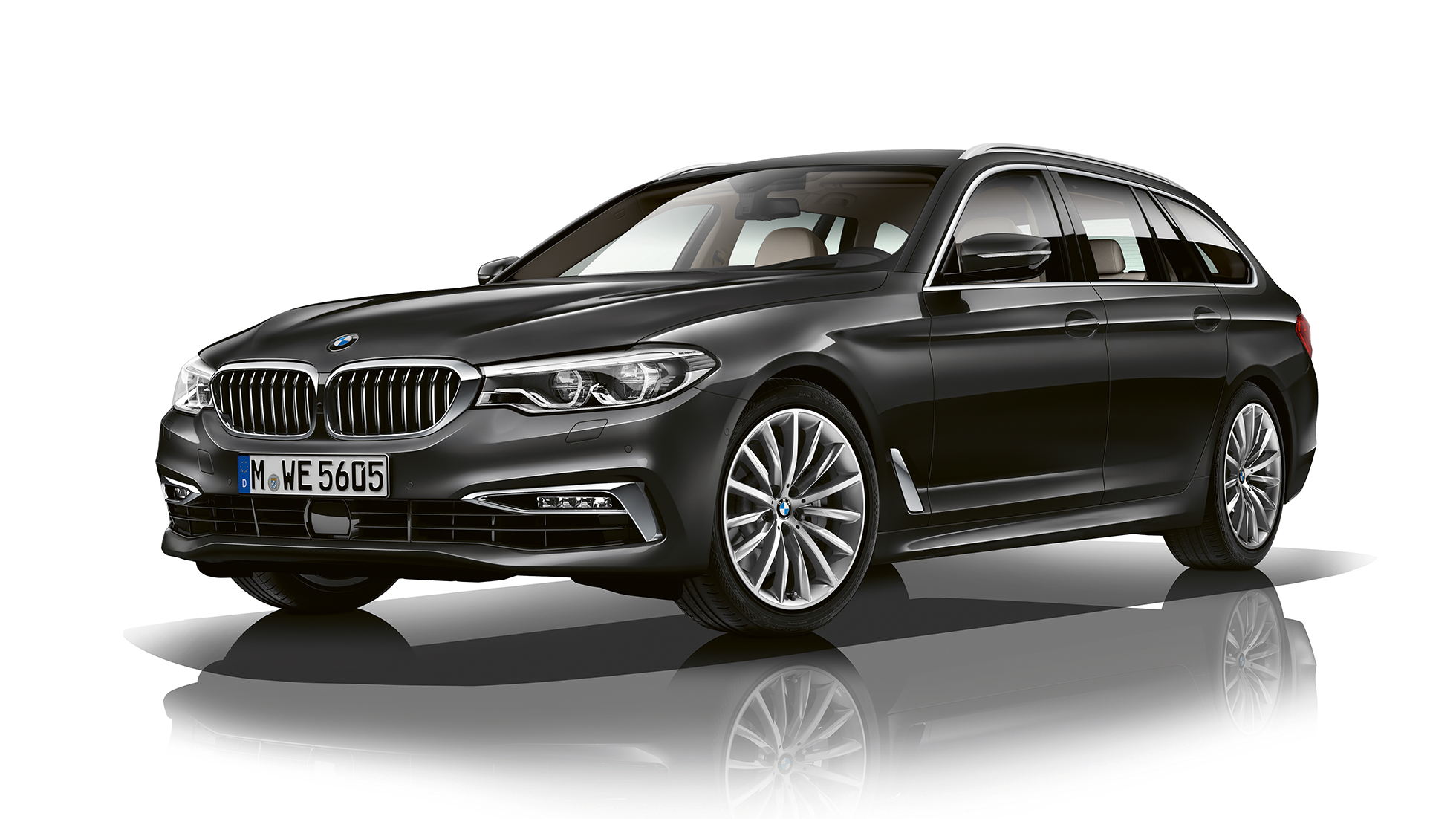 Versione Luxury Vista anteriore a tre quarti BMW Serie 5 Touring Versione Luxury BMW Serie 5 Touring 540i xDrive Touring G31 Sophisto Grey brilliant effect metallizzato Vista anteriore a tre quarti
