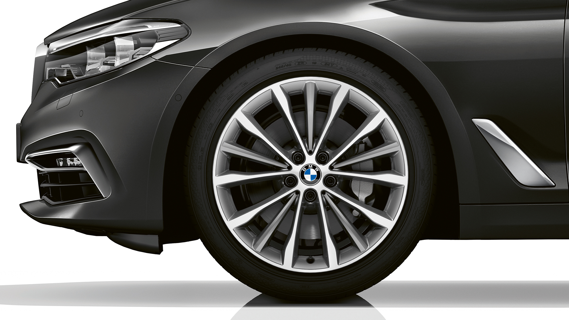 Versione Luxury Ruote BMW Serie 5 Touring Versione Luxury BMW Serie 5 Touring 540i xDrive Touring G31 Sophisto Grey brilliant effect metallizzato Ruote