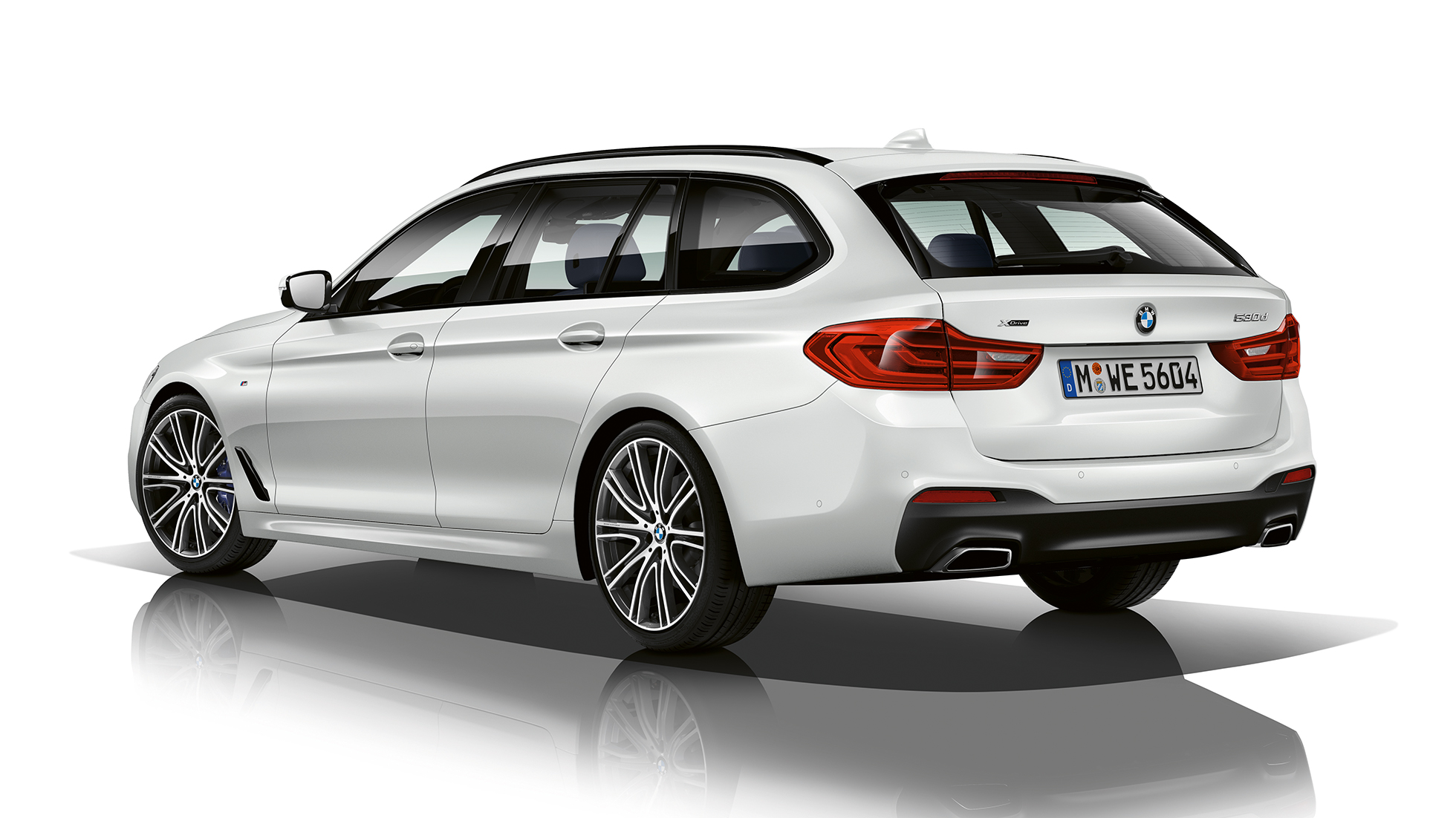 Pacchetto sportivo M Vista posteriore a tre quarti BMW Serie 5 Touring Pacchetto sportivo MBMW Serie 5 Touring 530d xDrive Touring G31 Alpin White Vista posteriore a tre quarti