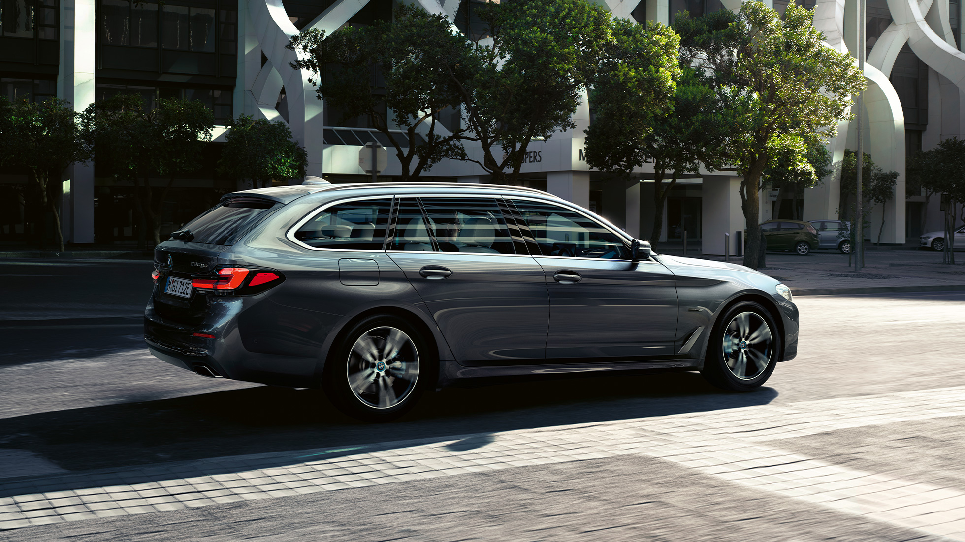 BMW Serie 5 Touring G31, vista laterale BMW Serie 5 Touring G31 Facelift 2020 Sophisto Grey, vista laterale