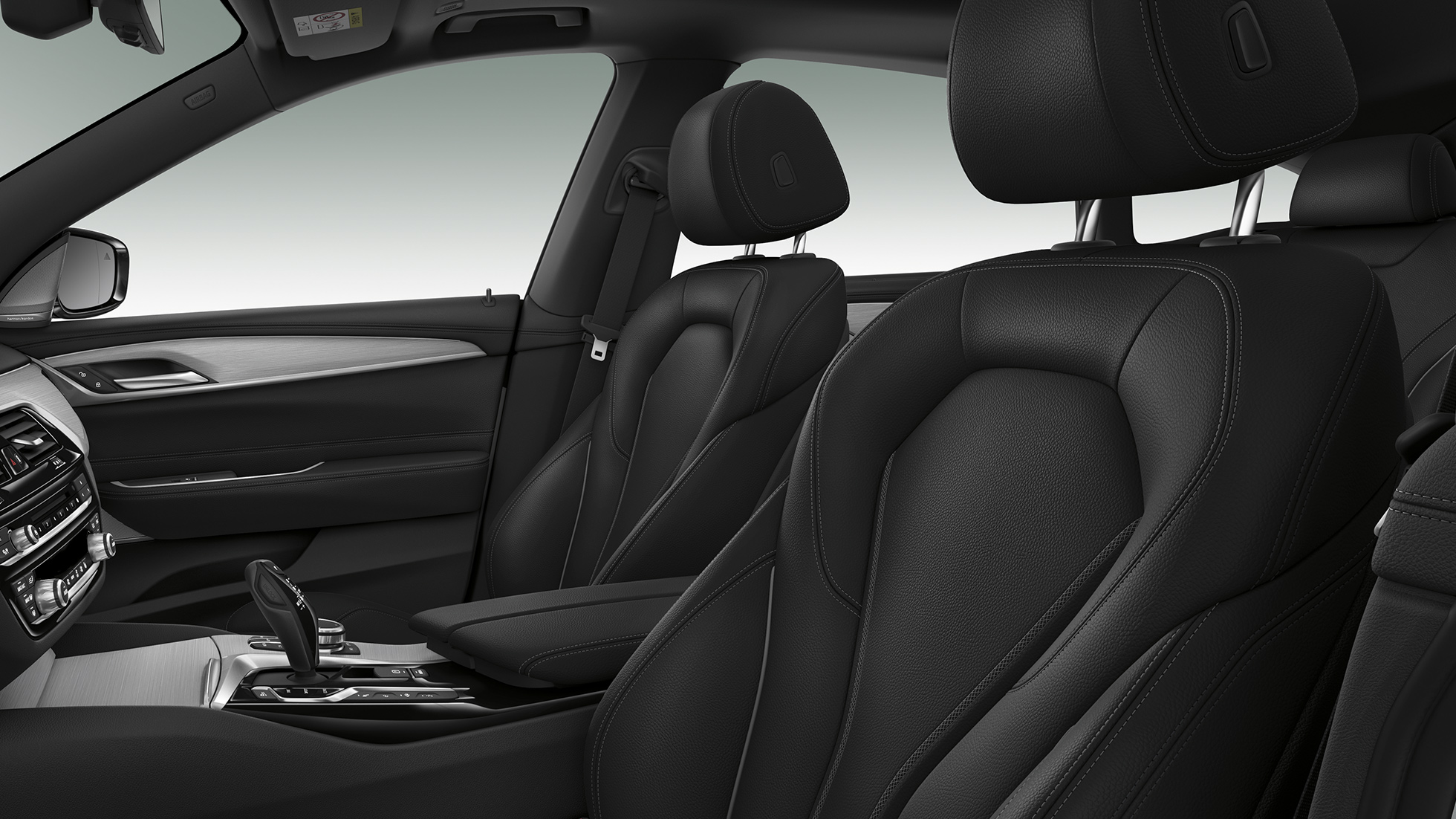 BMW Serie 6 Gran Turismo G32 Versione Sport Interni Sedili sportivi per guidatore e passeggero della BMW Serie 6 Gran Turismo G32 2017 Versione Sport Interni