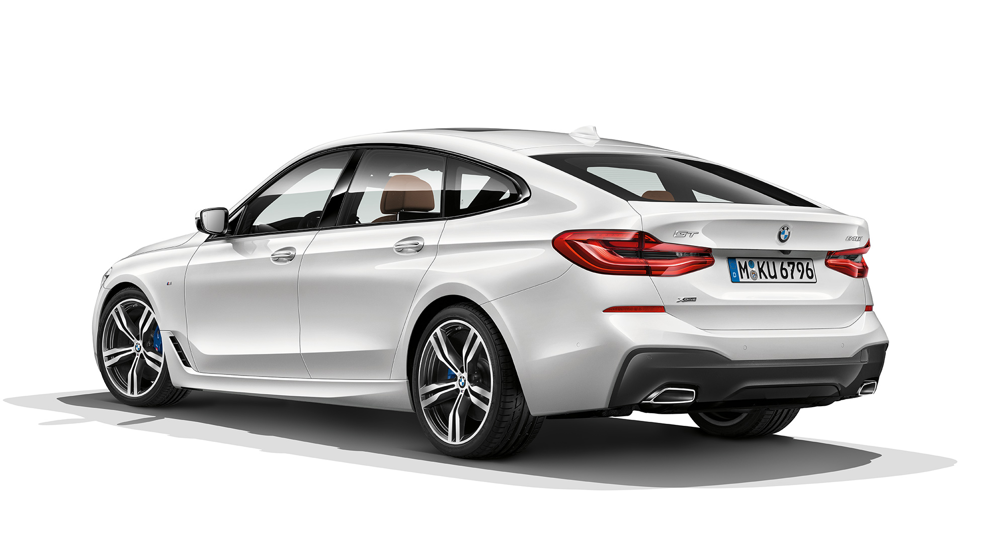 BMW Serie 6 Gran Turismo G32 Pacchetto sportivo M Vista posteriore a tre quarti BMW Serie 6 Gran Turismo G32 2017 Pacchetto sportivo M Mineral White metallizzato Vista posteriore a tre quarti