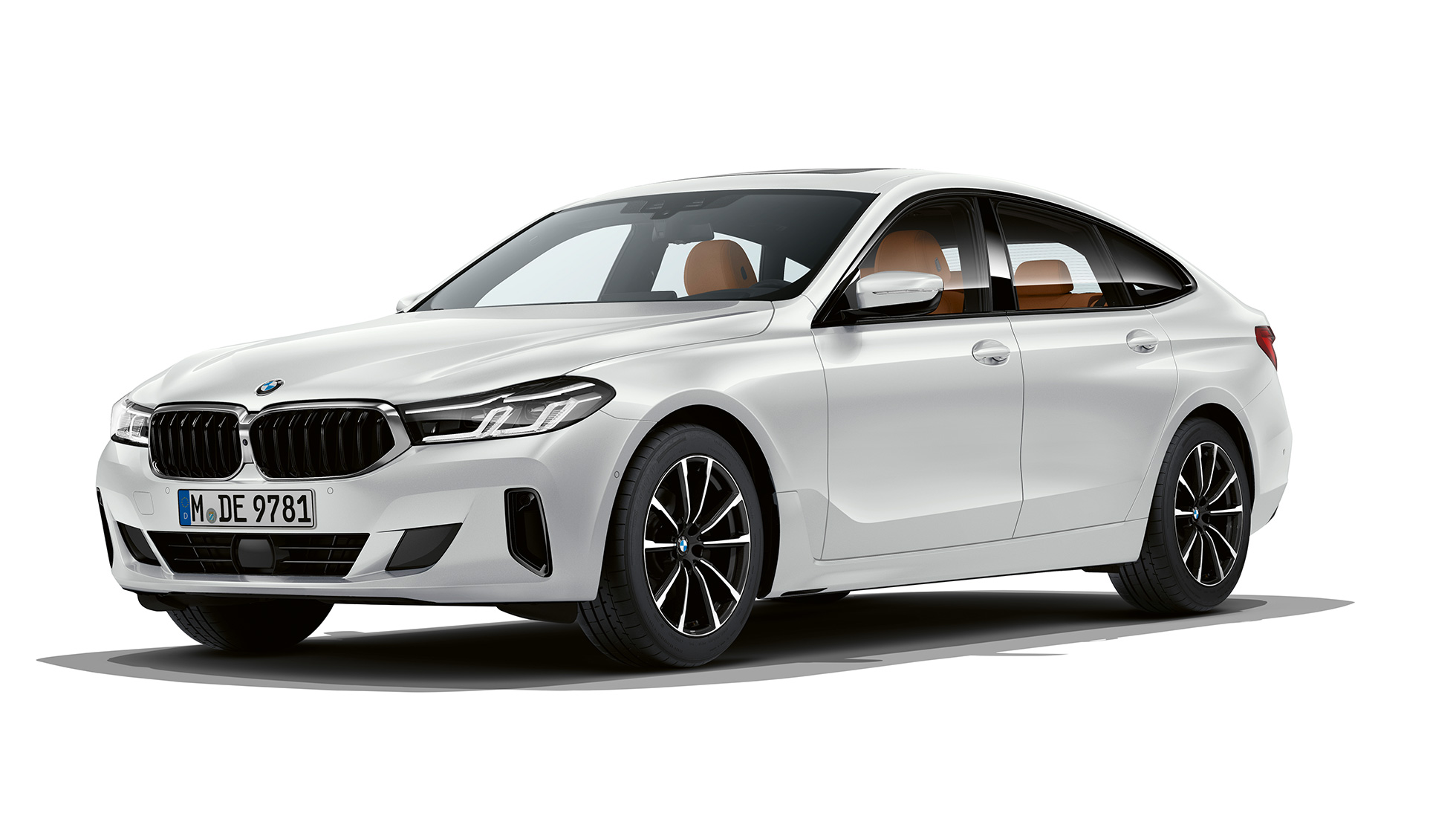 BMW Serie 6 Gran Turismo allestimento base G32 2020 BMW Serie 6 Gran Turismo G32 620d 2020 allestimento base Mineral White metallizzato, vista anteriore a tre quarti