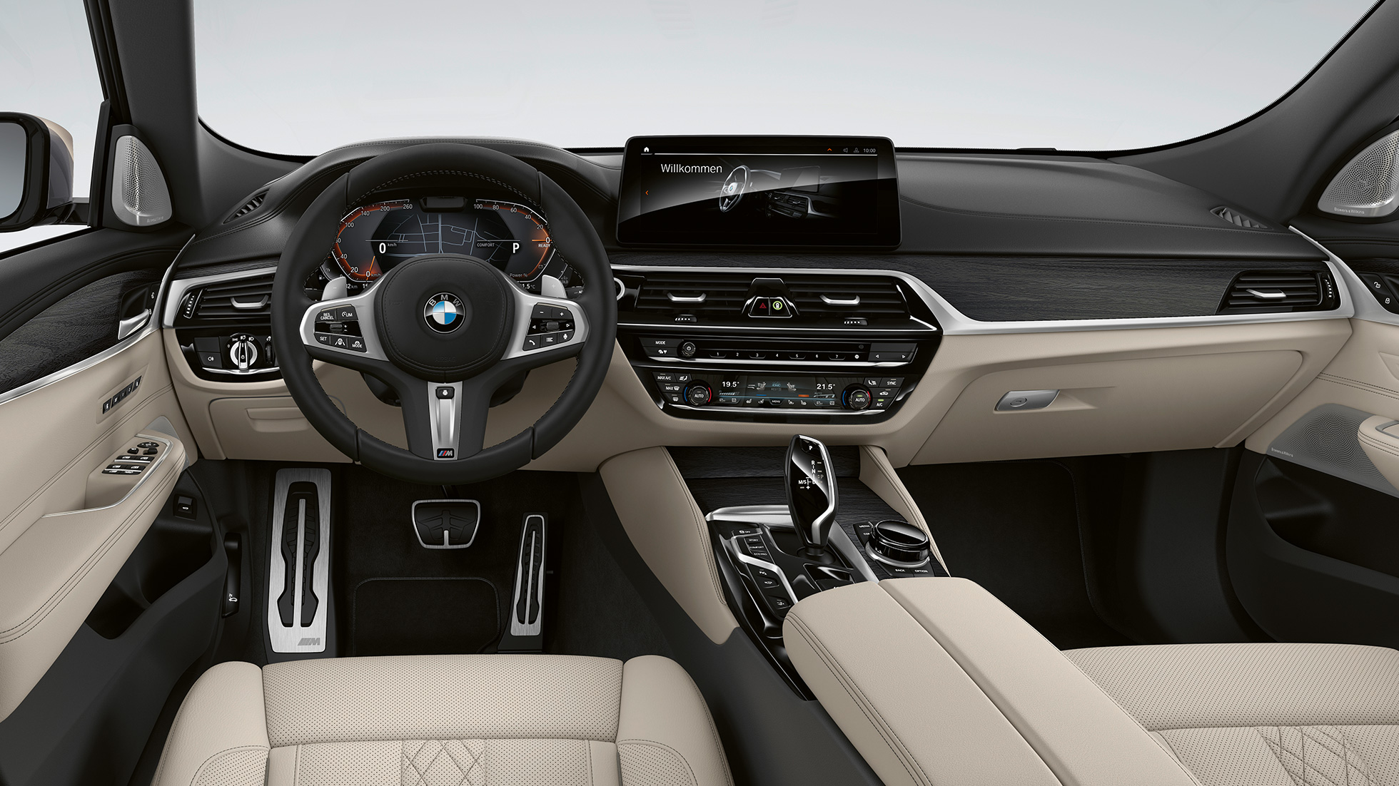 Cockpit della BMW Serie 6 Gran Turismo pacchetto sportivo M G32 2020 BMW Serie 6 Gran Turismo G32 640i xDrive 2020 M pacchetto sportivo M in pelle Nappa Ivory White, interni