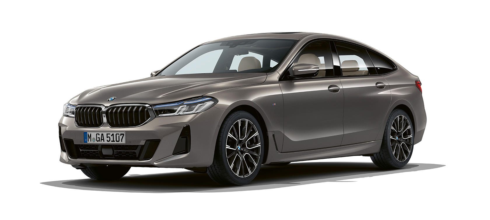 BMW Serie 6 Gran Turismo G32 2020 BMW Serie 6 Gran Turismo 640i xDrive G32 2020 Bernina Grey, vista anteriore a tre quarti in prospettiva laterale