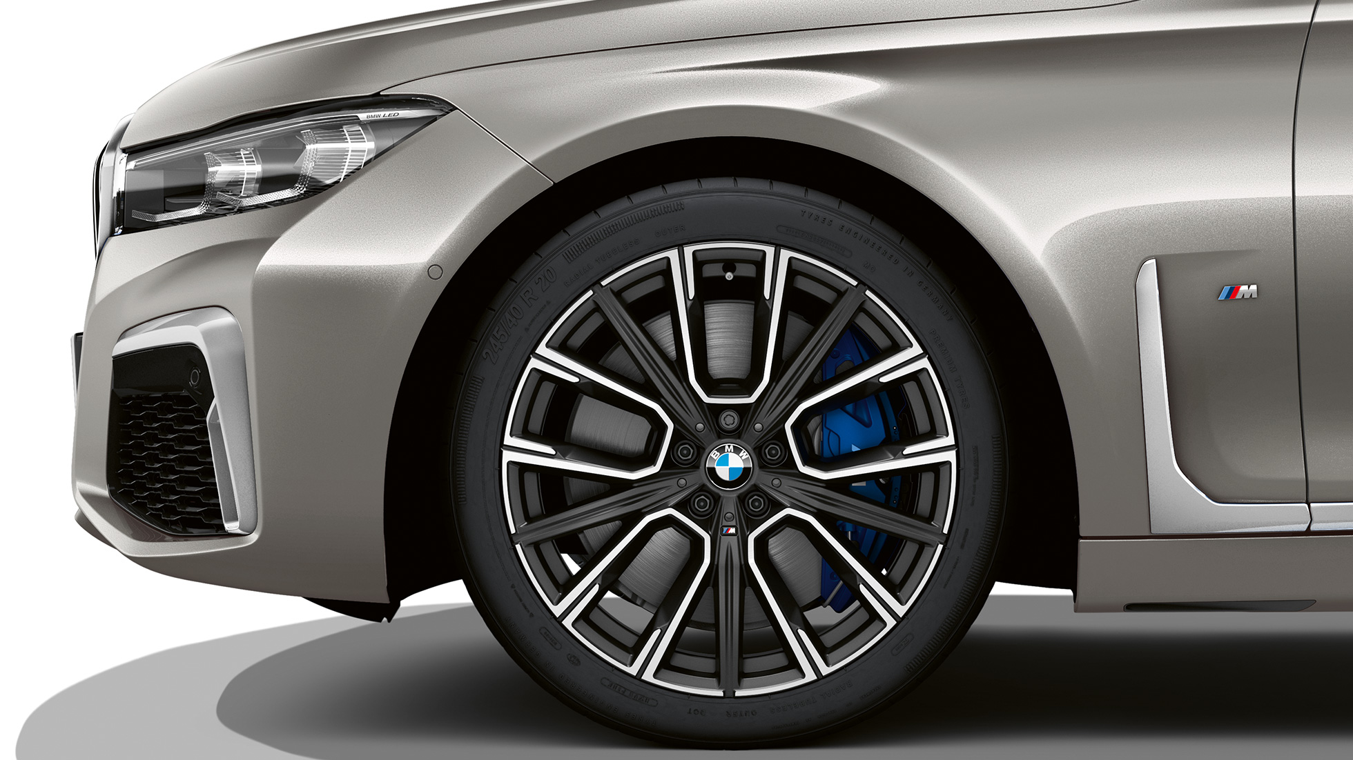 BMW Serie 7 Berlina, pacchetto sportivo M, ruote G11 BMW Serie 7 Berlina, pacchetto sportivo M: Primo piano delle ruote G11