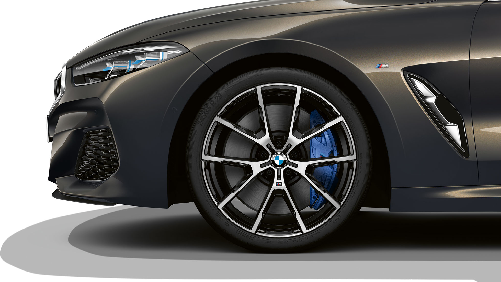 Nuova BMW M850i xDrive, Dravit Grey metallic, cerchi in lega leggera da 20", styling a Y n° 728 M G14. Nuova BMW M850i xDrive, Dravit Grey metallic, cerchi in lega leggera da 20", styling a Y n° 728 M G14.