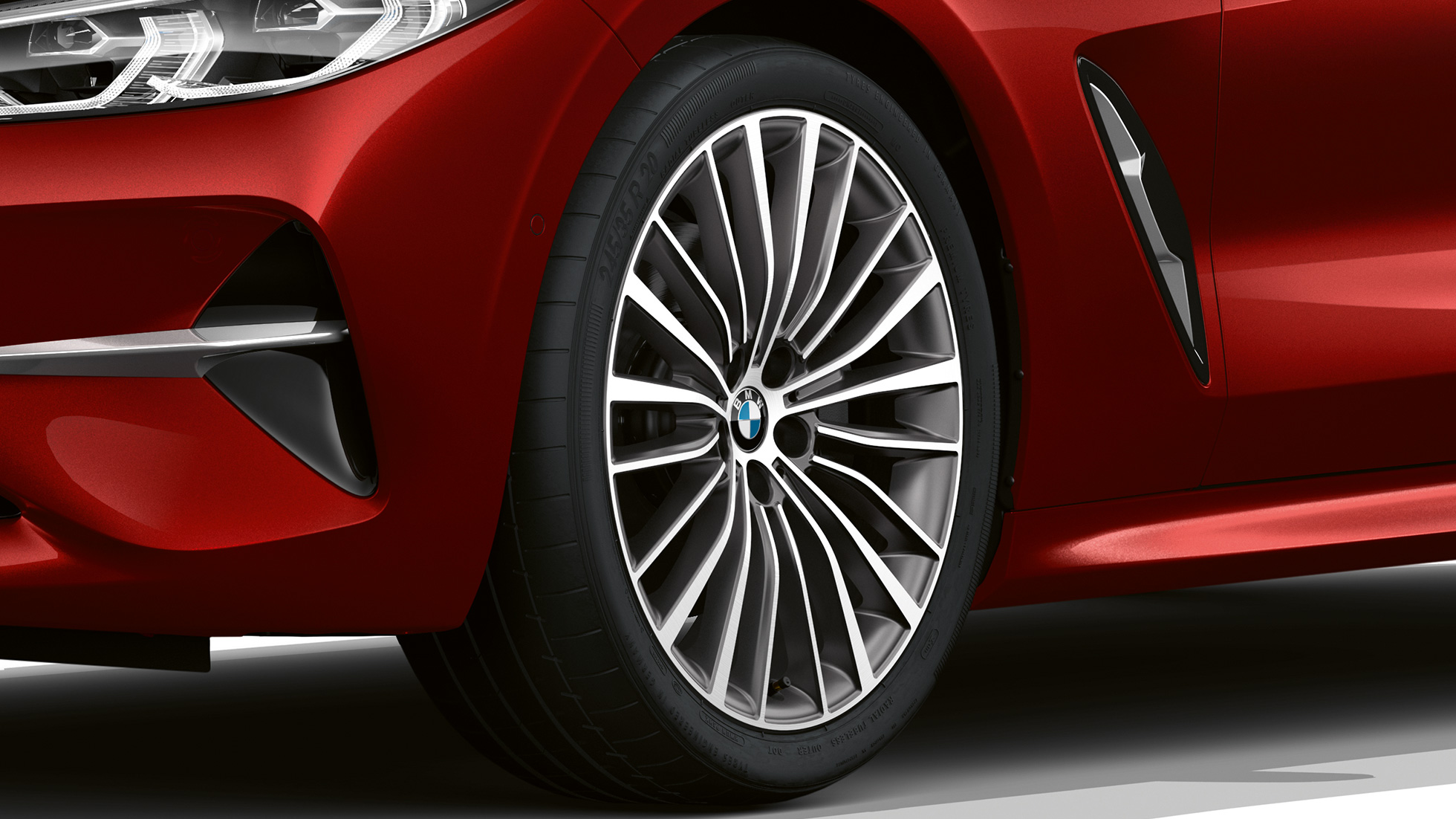 Versione base, ruote G16 Nuova BMW Serie 8 Gran Coupé, versione base, ruote G16