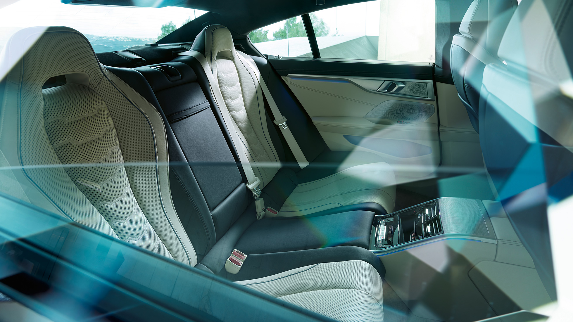Design degli interni nella parte posteriore G16 Nuova BMW Serie 8 Gran Coupé, design degli interni nella parte posteriore G16