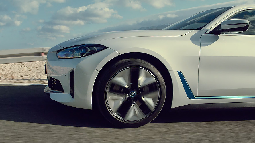 Le prestazioni e l’accelerazione della BMW i4 M50 puramente elettrica in un video G26 2021 Le prestazioni e l’accelerazione della BMW i4 M50 puramente elettrica in un video G26 2021