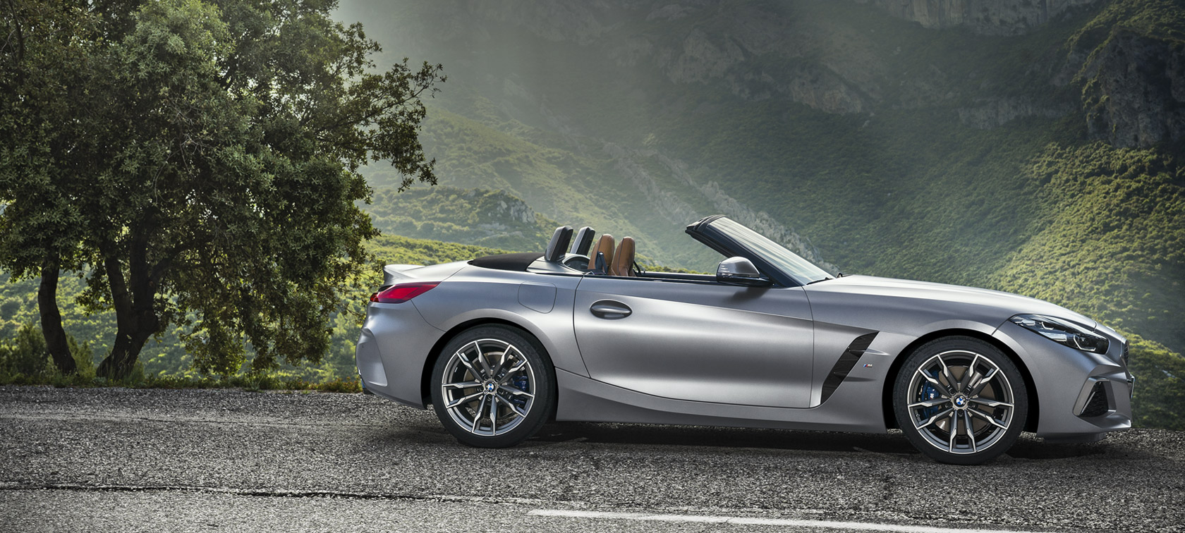 BMW Z4 M40i Roadster G29 Vista laterale BMW Z4 M40i Roadster G29 Vista laterale