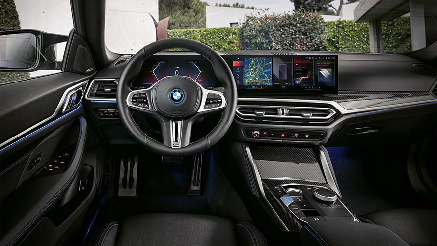 BMW i4 M50 G26 2021 interni, cockpit, plancia e consolle centrale