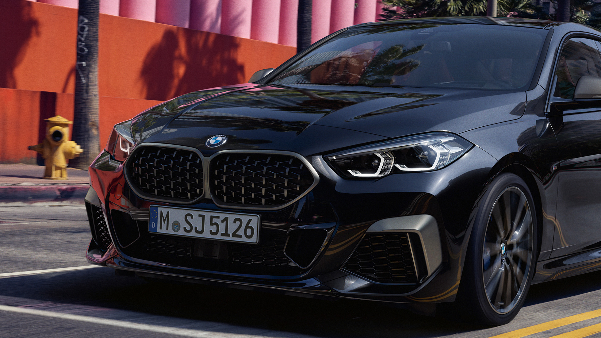 Design degli esterni della BMW M235i xDrive Gran Coupé F44 Design degli esterni della BMW M235i xDrive Gran Coupé 2020 Black Sapphire metallizzato, F44 vista frontale