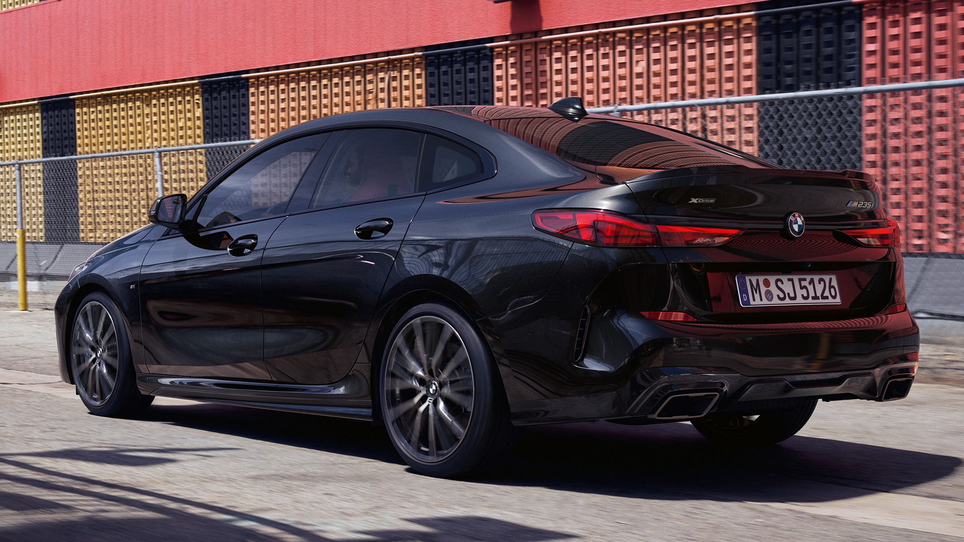 BMW M235i xDrive Gran Coupé, vista posteriore a tre quarti F44 BMW M235i xDrive Gran Coupé 2020 Black Sapphire metallizzato F44, vista posteriore a tre quarti, esterni