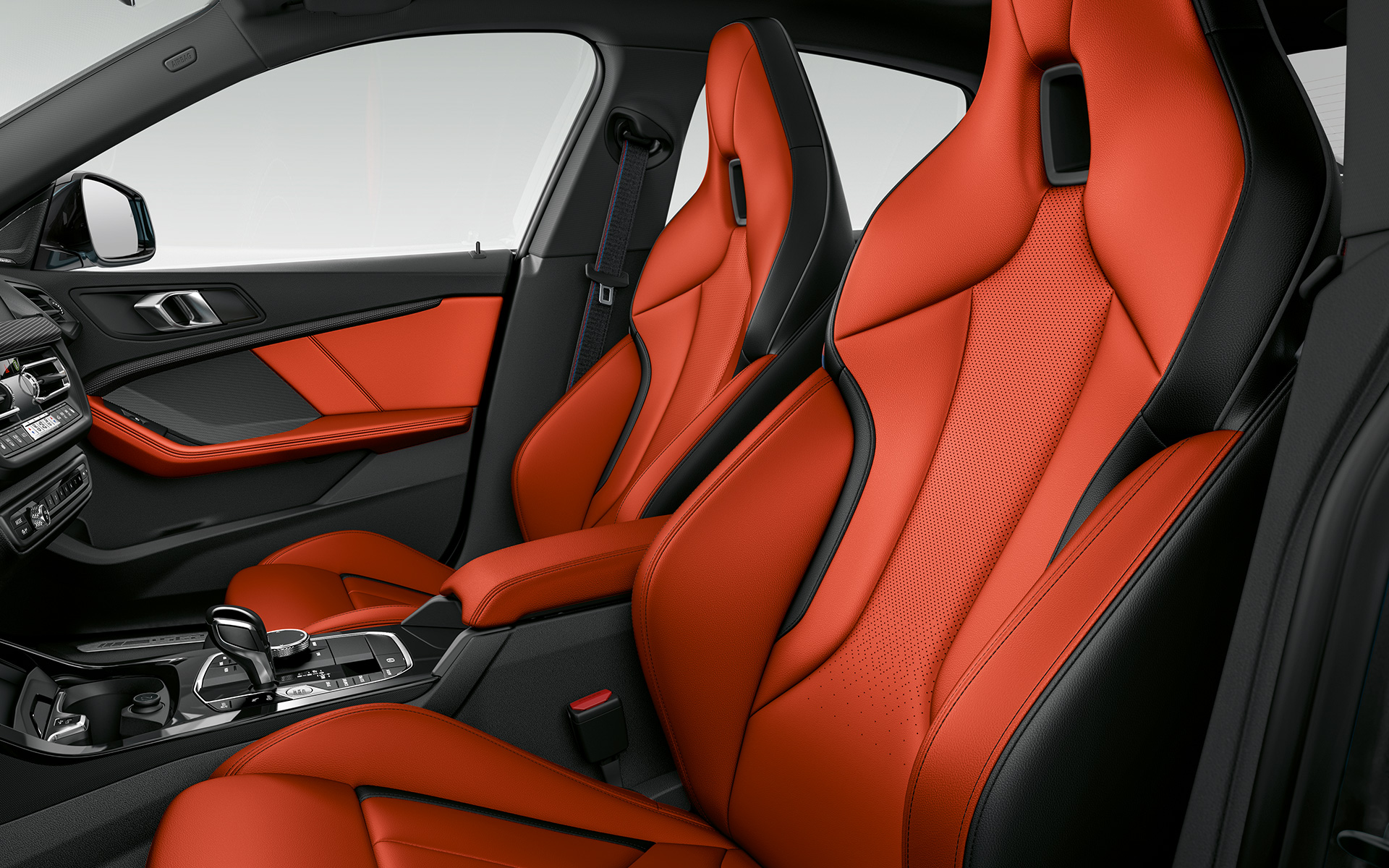 Interni della BMW M235i xDrive Gran Coupé F44 Allestimento interno premium della BMW M235i xDrive Gran Coupé F44 2020, interni