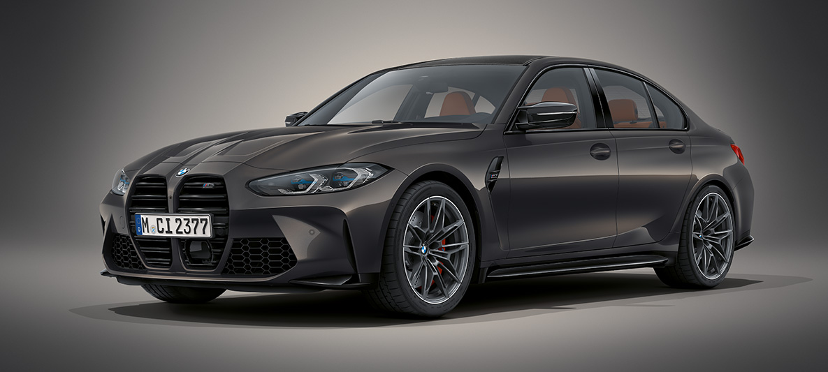 Frozen Portimao Blue metallizzato BMW Individual della BMW M3 Berlina G80 2020 BMW M3 Berlina Frozen Portimao Blue metallizzato BMW Individual G80 2020 Vista anteriore a tre quarti ferma