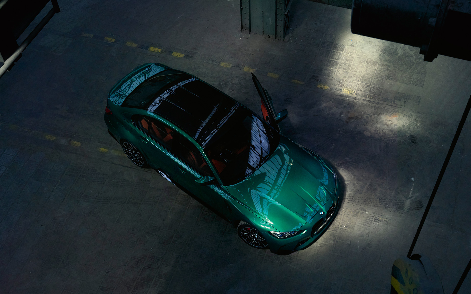 BMW M3 Berlina G80 2020 Isle of Man Green metallizzato Vista con prospettiva a volo di uccello Tetto in carbonio