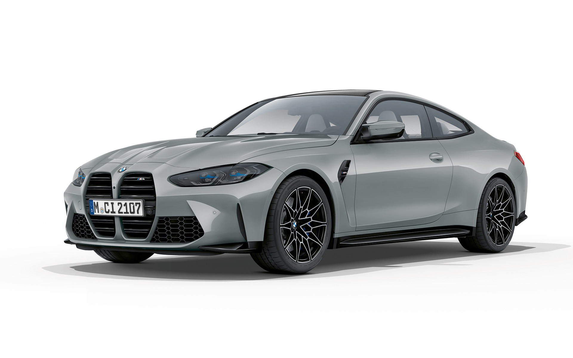 BMW M4 Coupé G82 2020 Brooklyn Grey metallizzato Vista anteriore a tre quarti