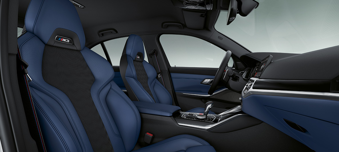 Rivestimenti interni in pelle Merino full BMW Individual Fjord Blue/Black BMW M4 Coupé 2020 G82 Abitacolo Rivestimenti interni in pelle Merino full BMW Individual Fjord Blue/Black BMW M4 Coupé G82 2020 Abitacolo Cockpit