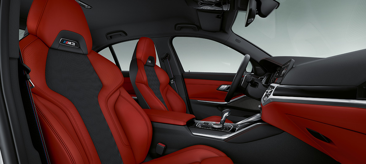 Rivestimenti interni in pelle Merino full BMW Individual Fiona Red/Black BMW M4 Coupé 2020 v Abitacolo Rivestimenti interni in pelle Merino full BMW Individual Fiona Red/Black BMW M4 Coupé G82 2020 Abitacolo Cockpit