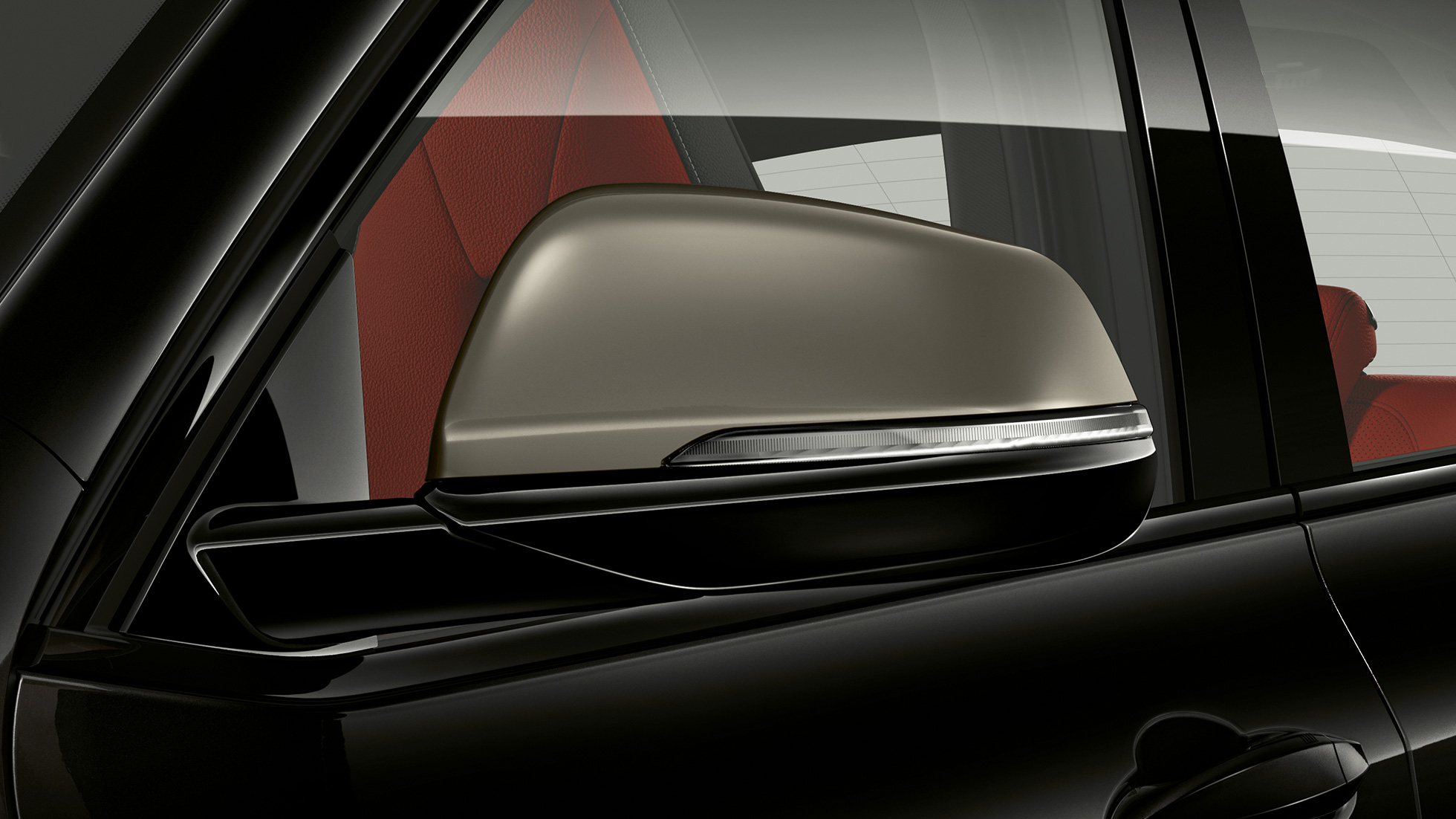 Calotte dei retrovisori esterni della BMW X2 M35i SUV F39 Calotte dei retrovisori esterni della BMW X2 M35i SUV in Sapphire Black metallizzato F39 esterni