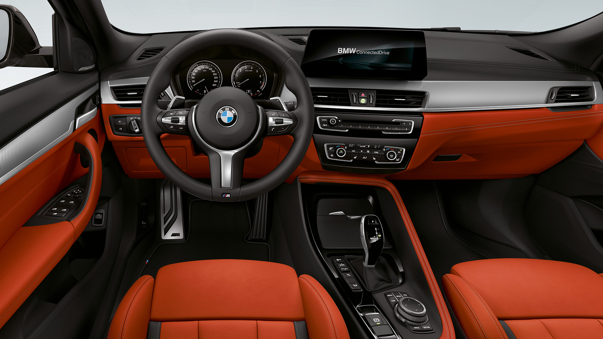 Volante in pelle M della BMW X2 M35i SUV F39 Volante in pelle M della BMW X2 M35i SUV F39 abitacolo
