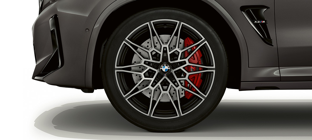 BMW X3 Cerchio in lega leggera M Individual F97 LCI Facelift 2021 BMW X3 M Individual F97 LCI Facelift 2021 Grigio Telesto Cerchio in lega leggera Prima piano