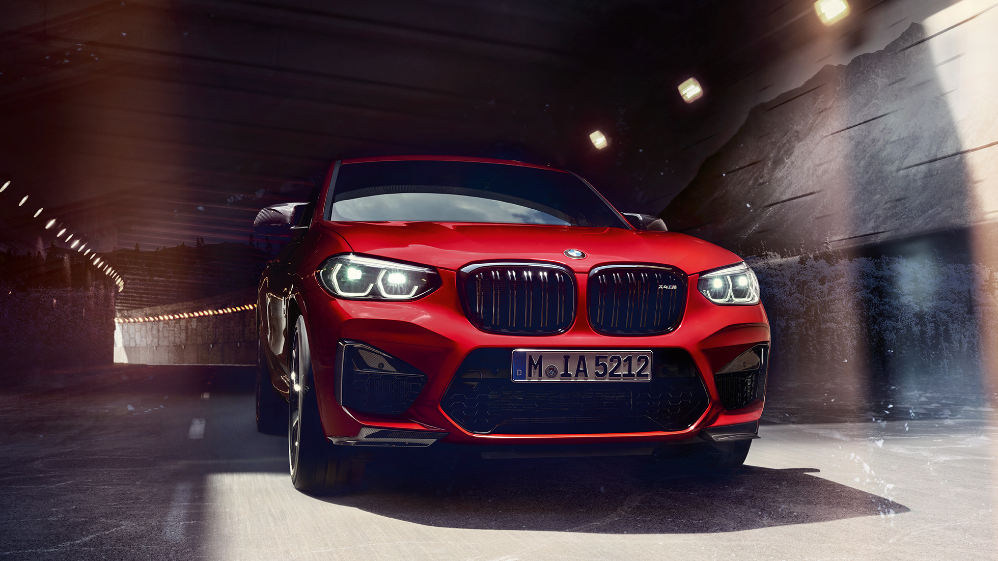 BMW X4 M Competition, vista anteriore F98. BMW X4 M Competition in Toronto Red metallizzato, esterni, vista anteriore F98.