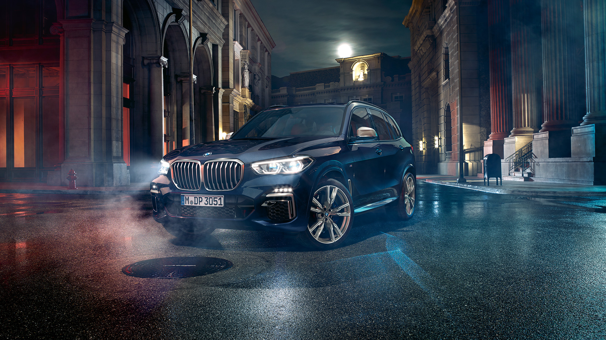 Design degli esterni della BMW X5 M50i G05 Design degli esterni della BMW X5 M50i G05 vista anteriore a tre quarti