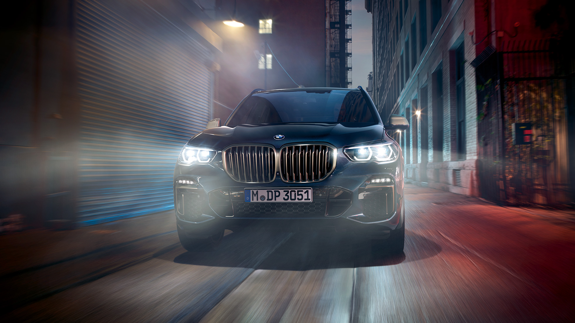 Calandra a doppio rene BMW BMW X5 M50i G05 Calandra a doppio rene BMW in Cerium Grey della BMW X5 M50i G05 Carbon Black metallizzata vista anteriore