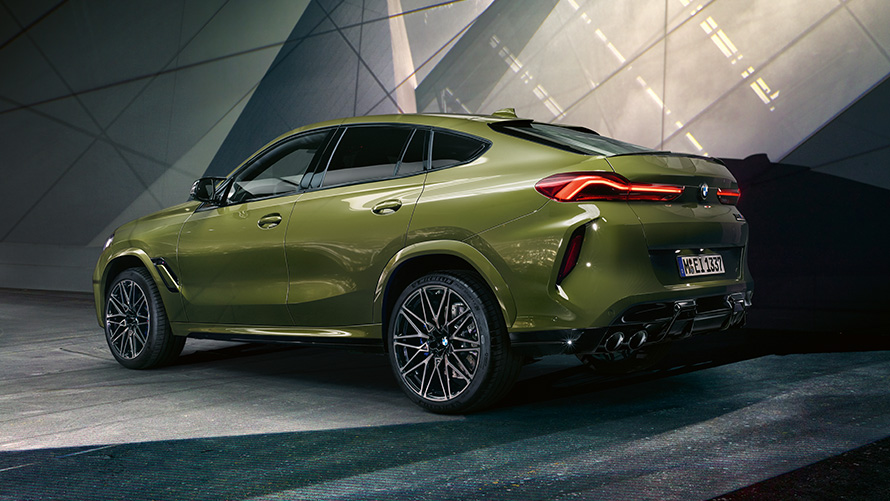 BMW X6 M Competition F96 dati tecnici BMW X6 M Competition F96 2020 Dati tecnici Vista posteriore a tre quarti