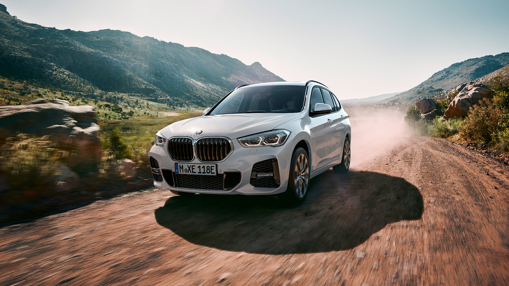 Plug-in hybrid BMW X1 xDrive25e F48 Plug-in hybrid BMW X1 xDrive25e F48 2019 con vista frontale di tre quarti