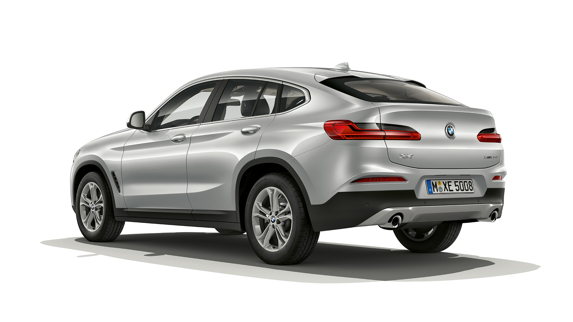 Vista posteriore a tre quarti della BMW X4 Versione Advantage G02 BMW X4 xDrive20d Versione Advantage G02 2018 Glacier Silver Vista posteriore a tre quarti