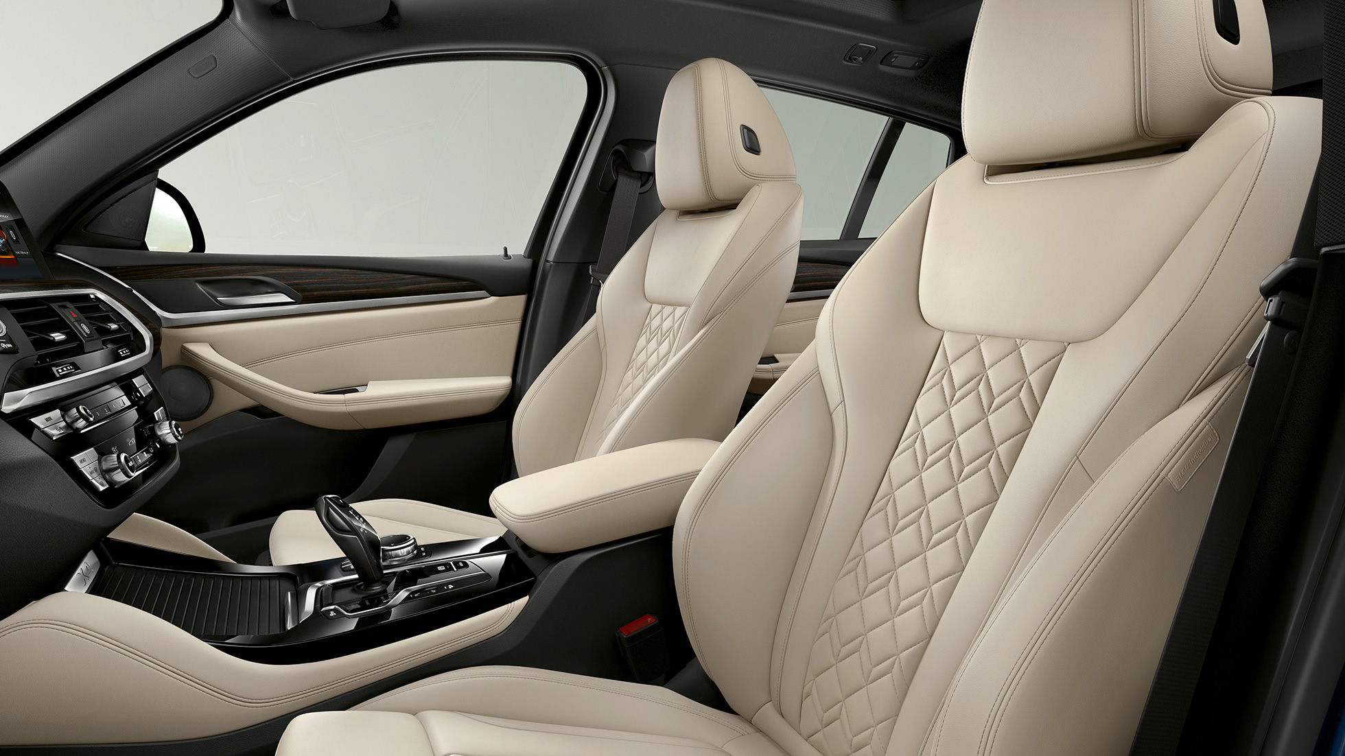 Rivestimenti della BMW X4 Versione xLine G02 Rivestimenti della BMW X4 xDrive20d Versione xLine G02 2018 Abitacolo